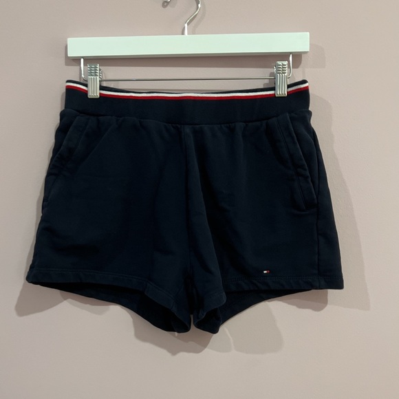 Gently Used! Tommy Hilfiger Matching Set - Picture 2 of 3